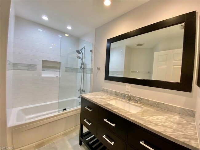 Photo - 1096 Woodshire Ln