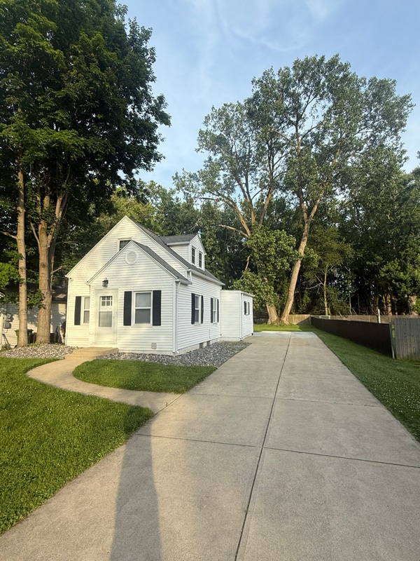 Building Photo - 36370 S Riverview Dr Rental