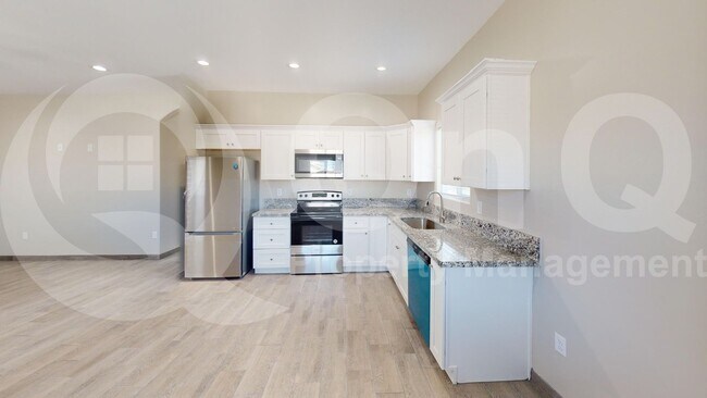 Photo - 442 E Wilcox Dr