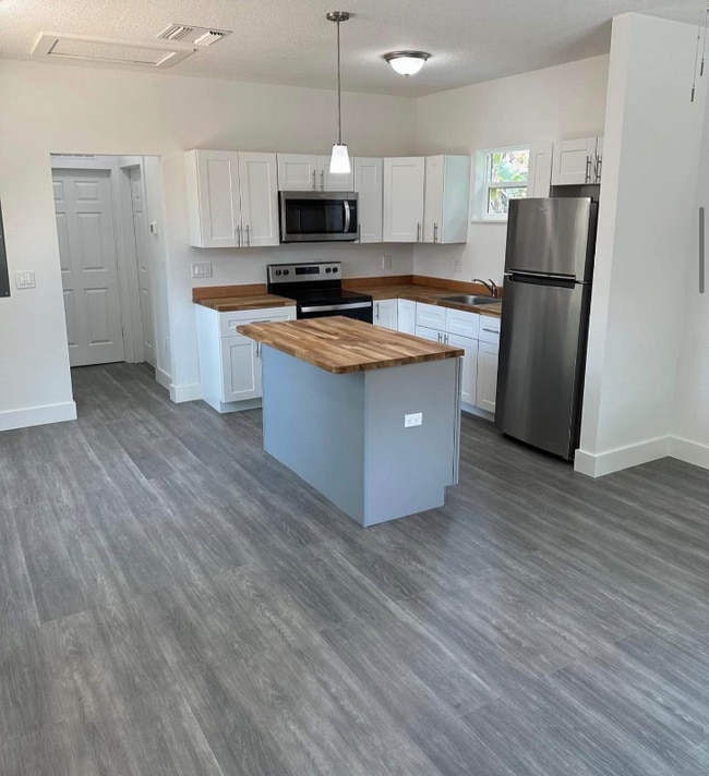 Photo - 701 E Ellicott St