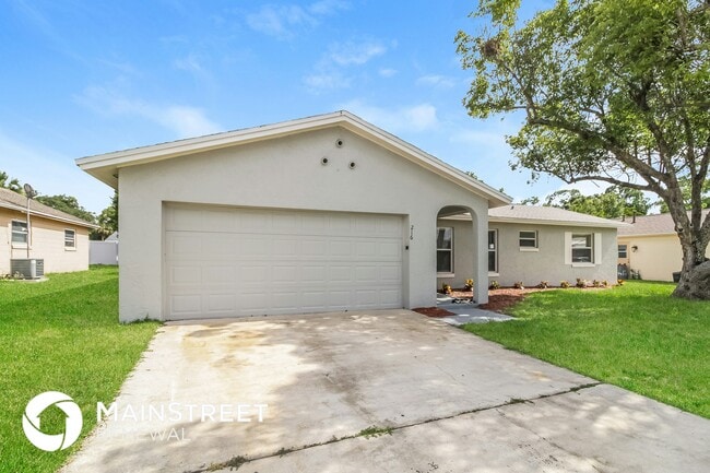 Building Photo - 216 Lochmond Dr Rental