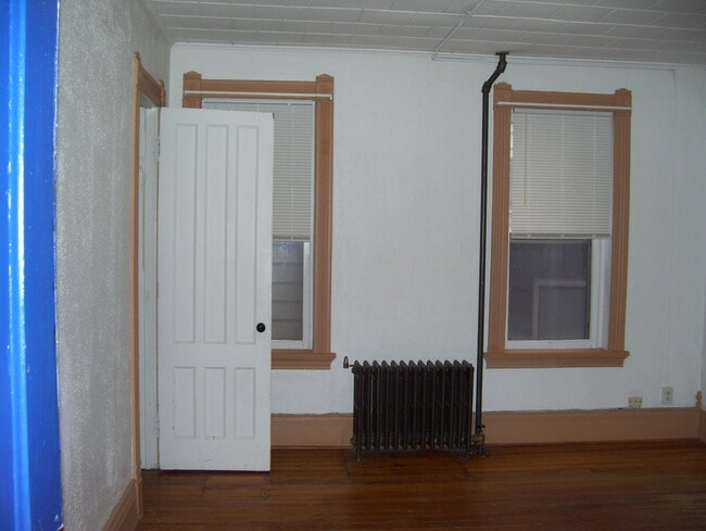Photo - 914 N Salina St Unit Apt #1