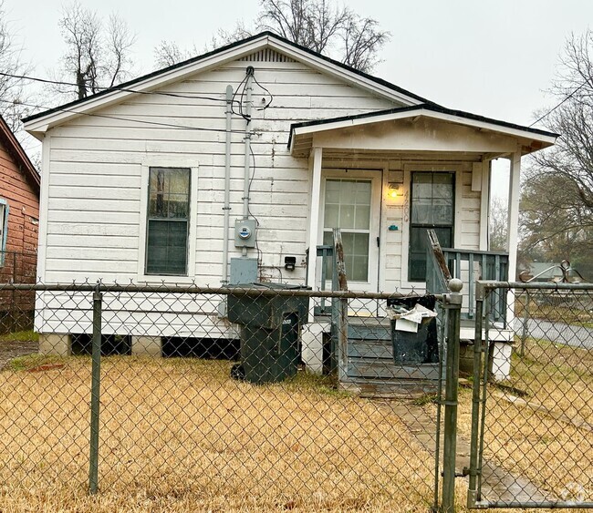 Building Photo - 4200 Mandelane St Rental