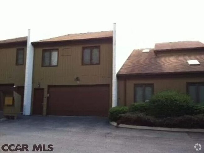 Building Photo - Aaron Village Condo - Live Close to Campus!