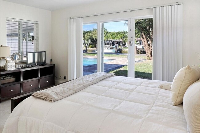 Photo - 2031 NE 14th Ct