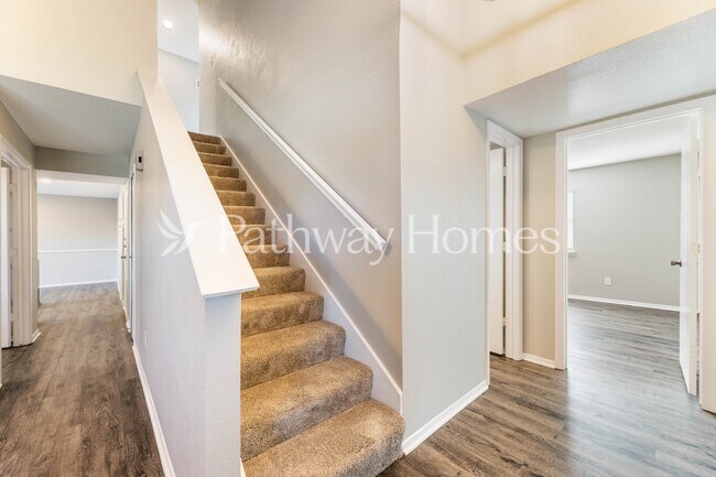 Photo - 4064 Lonesome Trail