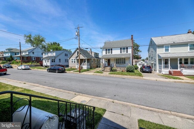 Photo - 1321 Maple Ave