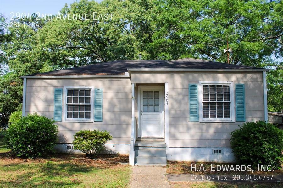 Photo - 2904 2nd Avenue East-