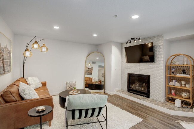 Building Photo - Modern 1BR | Prime Boulder + Gold Run Perks Rental