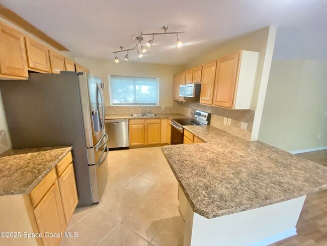 Photo - 784 Alcazar Ave