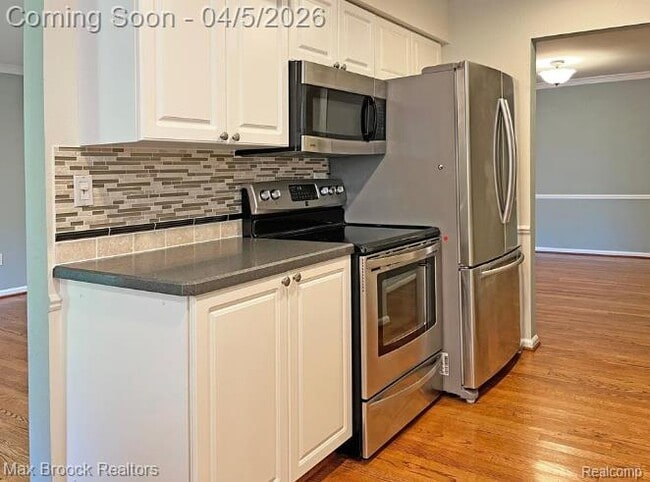 Photo - 42160 Woodward Ave Unit 42