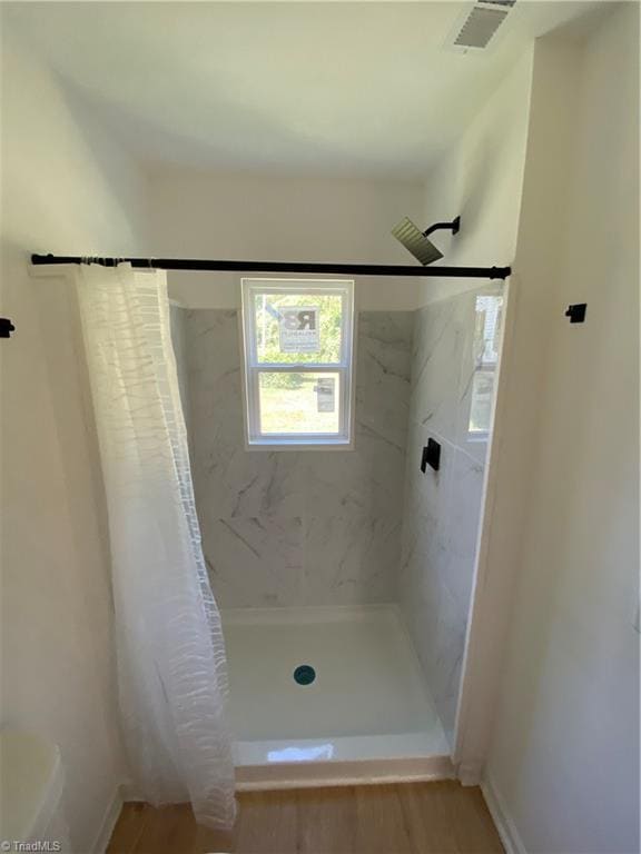 Photo - 405 Gossett St