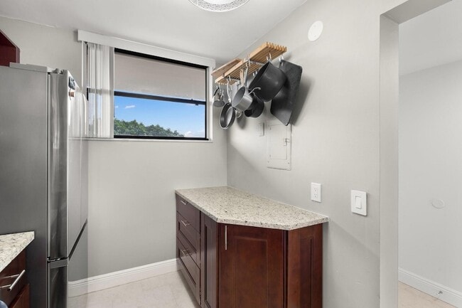 Photo - 111 Lake Emerald Dr Unidad 401