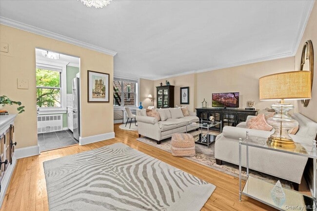 Building Photo - 629 Kappock St Unit 4G