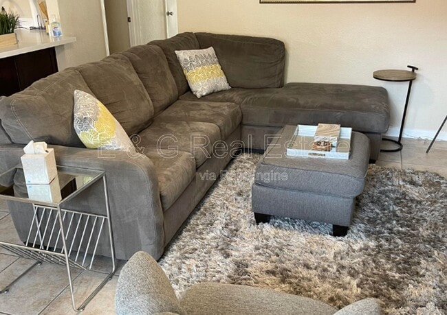 Photo - 510 W University Dr Unit 117