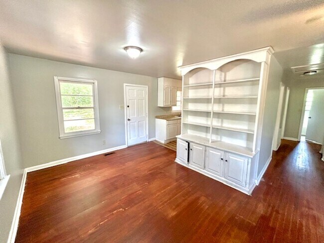 Photo - Cozy & Convenient Living on Fay Street – Great Location!