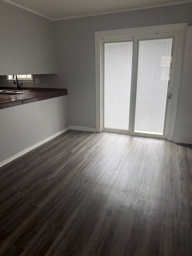 Photo - 1029 Hungerford St