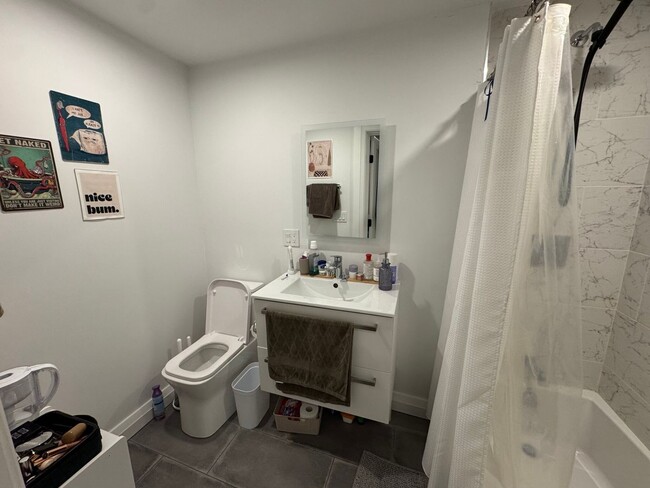 Photo - Gorgeous Ultra Modern Cleveland Circle Apt w YT Video Tour!  Pictures do it no justice!  NO FEE, ...