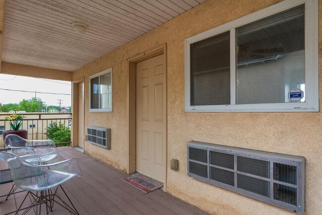 618 Coal Ave SW Unit B