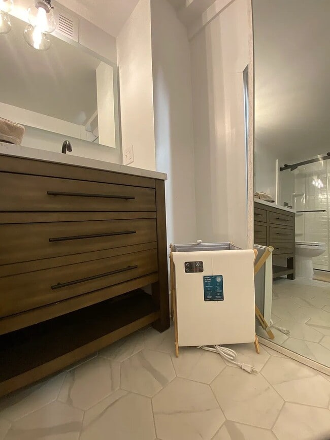 Photo - 304 Welch St