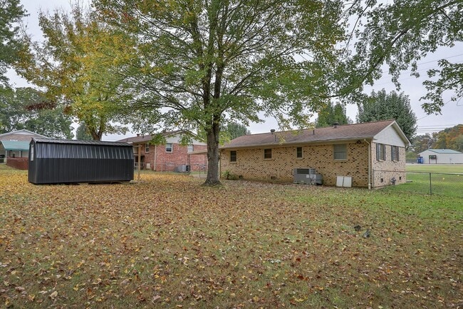 Photo - 2 BD, 1 BA Cozy Home in Dresden!