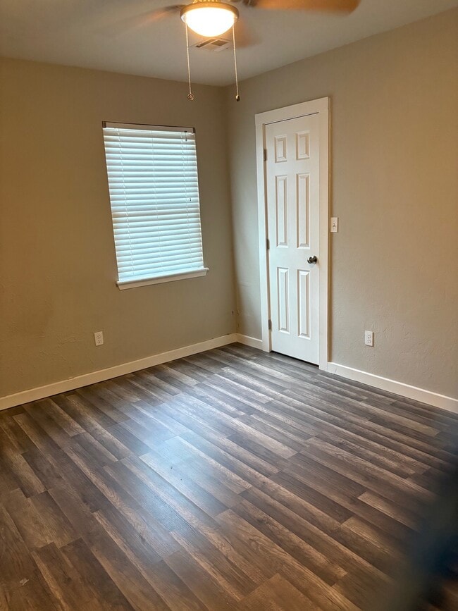 Photo - 2413 SW 41st St