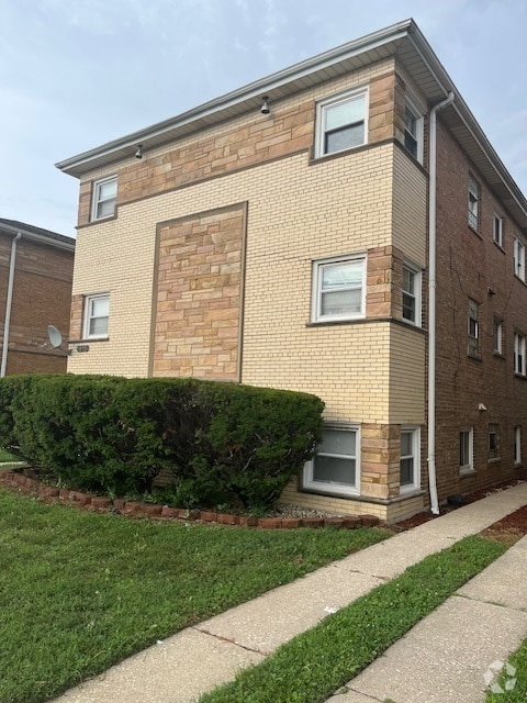Building Photo - 1915 S Harlem Ave Rental