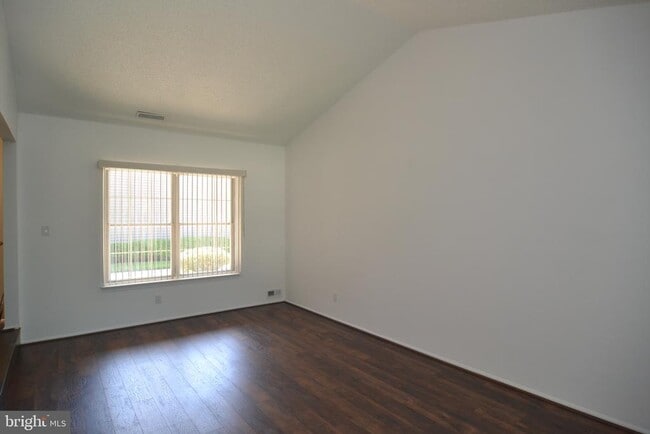 Photo - 4004 Adelaide Dr