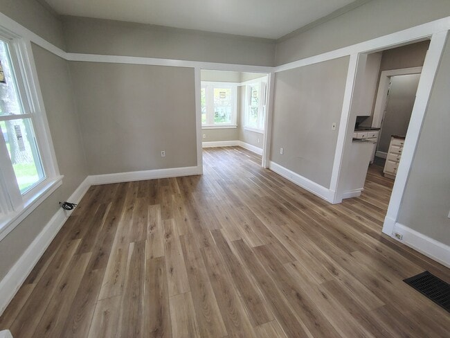 Photo - 2222 Andrews St
