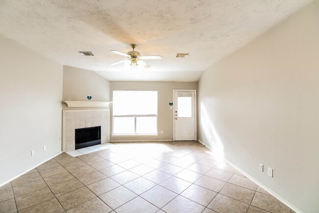 Photo - 5506 Timbers Quail Dr