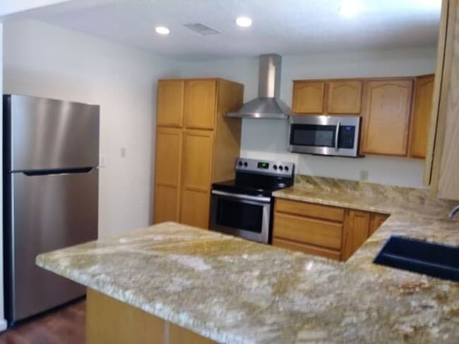 Building Photo - 2402 Union Mill Rd