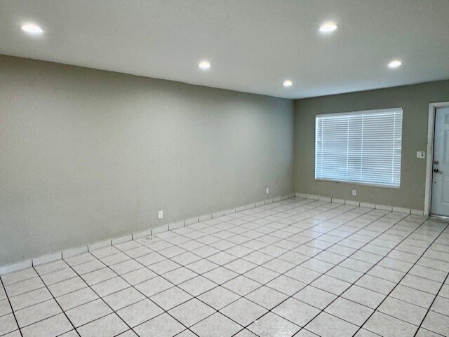 Photo - 260 SW 8th Ave