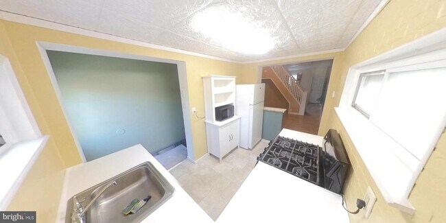 Photo - 2651 Martha St