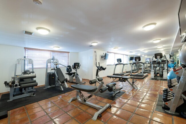Photo - 170 N Ocean Blvd Unidad 312