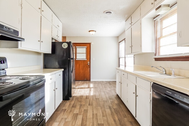 211 Griffin Cir