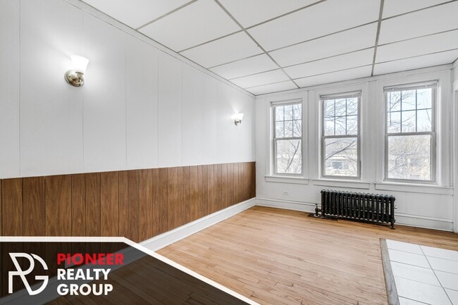 Photo - 1442 W Howard St Unit 17