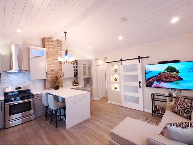 Photo - 7302 Ponce Ave