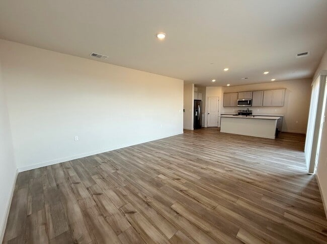 Photo - 4776 Athena Dr