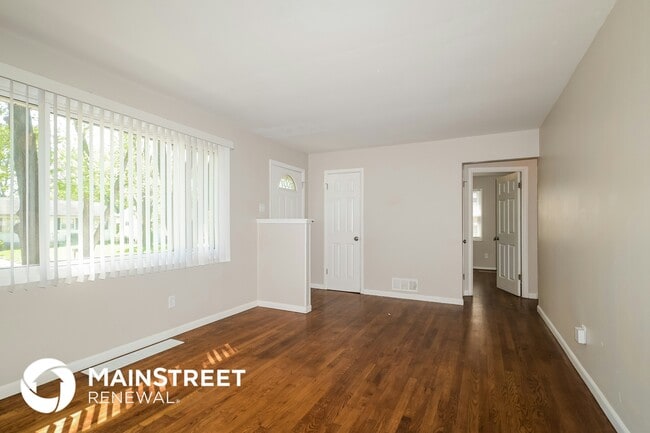 10117 Crown Point Dr