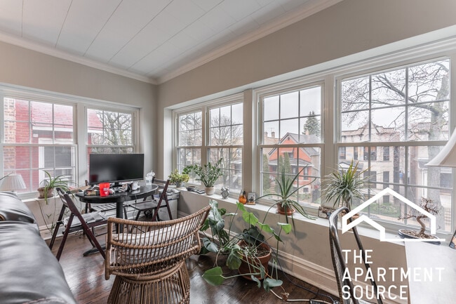 Photo - 2618 N Mozart St Unit 2