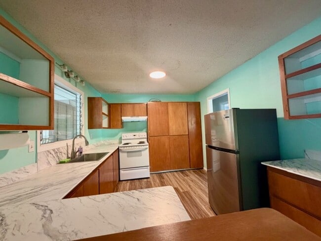 Photo - Charming 3 bedroom 2 bathroom House