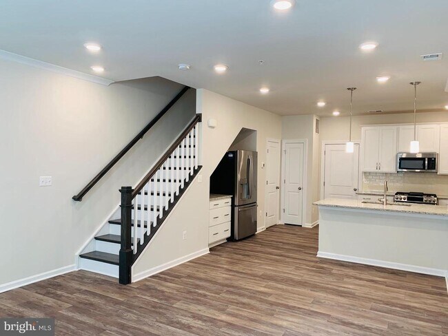 22486 Radford Point Ter