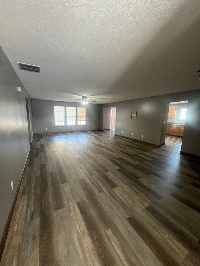 Photo - BEAUTIFUL LARGE 2 bedroom 2 bath CHATHAM SCHOOLS SPRINGFIELD UTILITIES