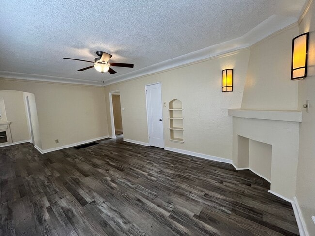 Photo - 2522 Cedar Ave Unit 2522