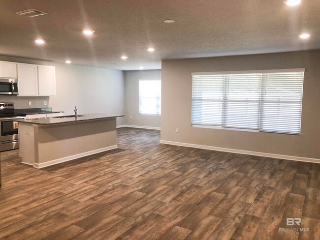 Photo - 723 Amador Avenue