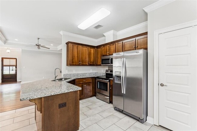 Photo - 856 Linlen Ave