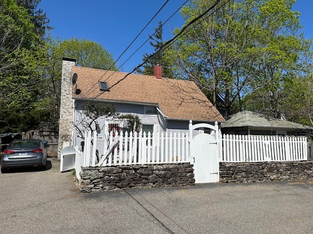 Photo - 120 Chestnut St (Willimantic, CT)