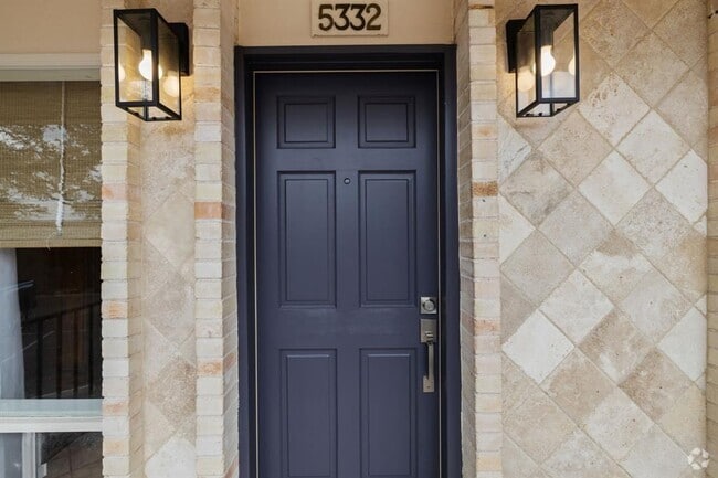 Building Photo - 5332 Balcones Dr Unit A Rental
