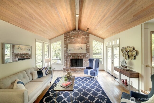 Photo - RARE Find House for Rent in Yarrow Point!