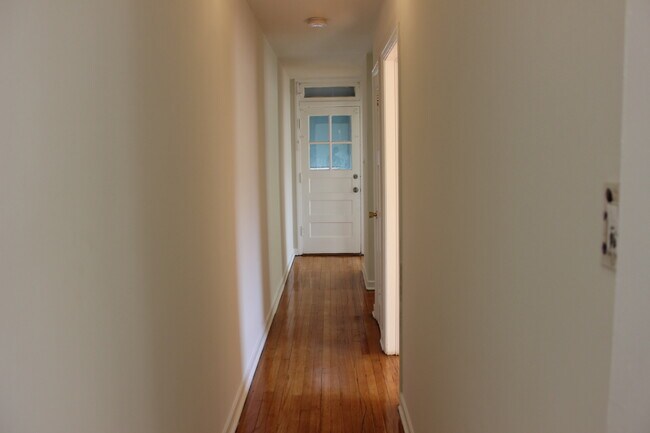 Photo - 9119 La Crosse Ave Unidad 2B